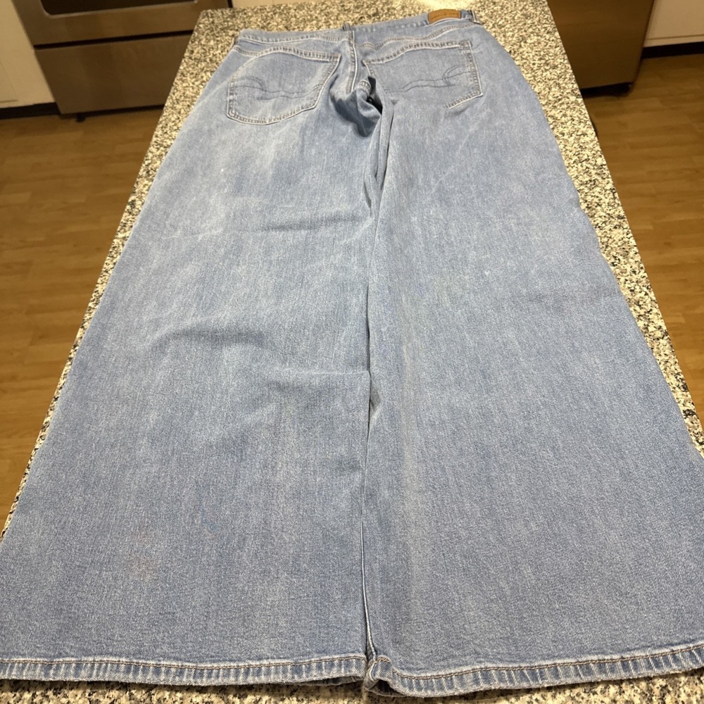 American Eagle Jeans Women's Low Rise Ultra Wide Leg Baggy Style Denim Size 4 - Picture 11 of 12